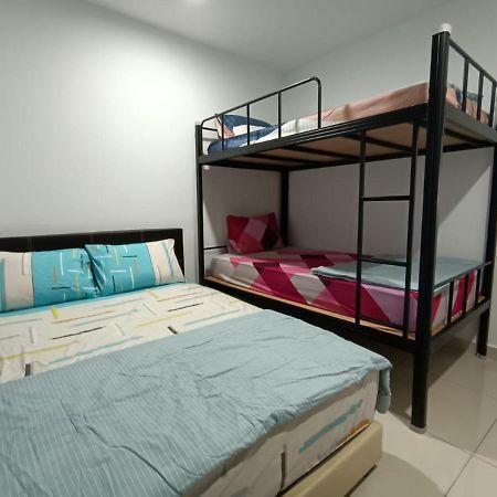 Pd Batu 9 Cocobay Apartment With Family Kampong Tanah Merah  Экстерьер фото